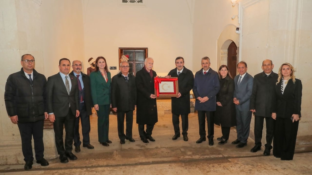 CUMHURBAŞKANI YARDIMCISI CEVDET YILMAZ SAĞLIK MÜZESİNİ ZİYARET ETTİ